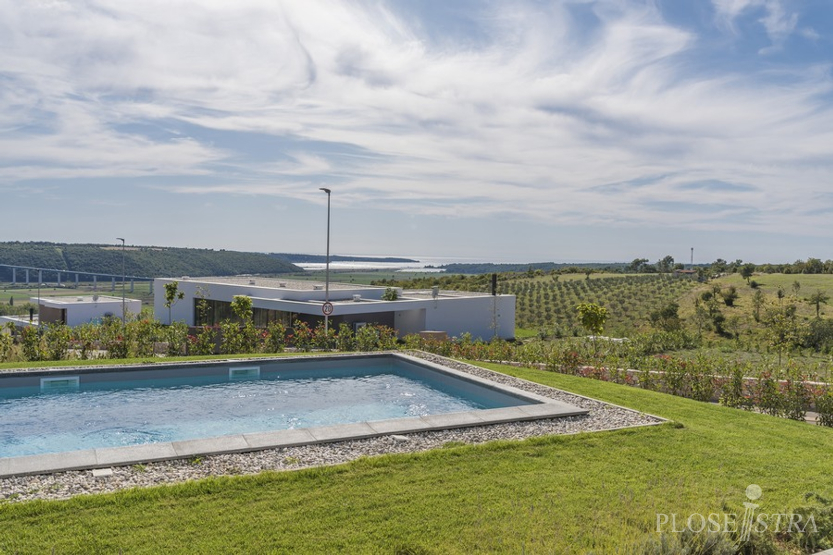 HOCHWERTIGE MODERNE VILLA MIT TOLLER AUSSICHT!