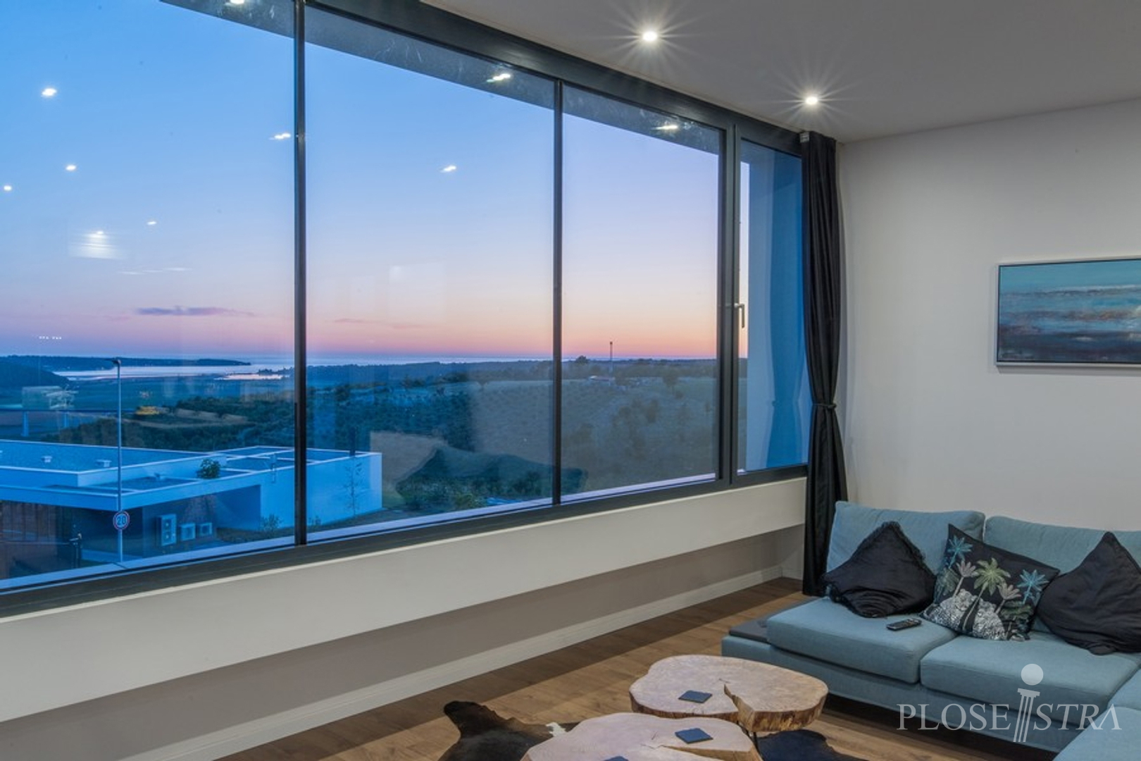 HOCHWERTIGE MODERNE VILLA MIT TOLLER AUSSICHT!