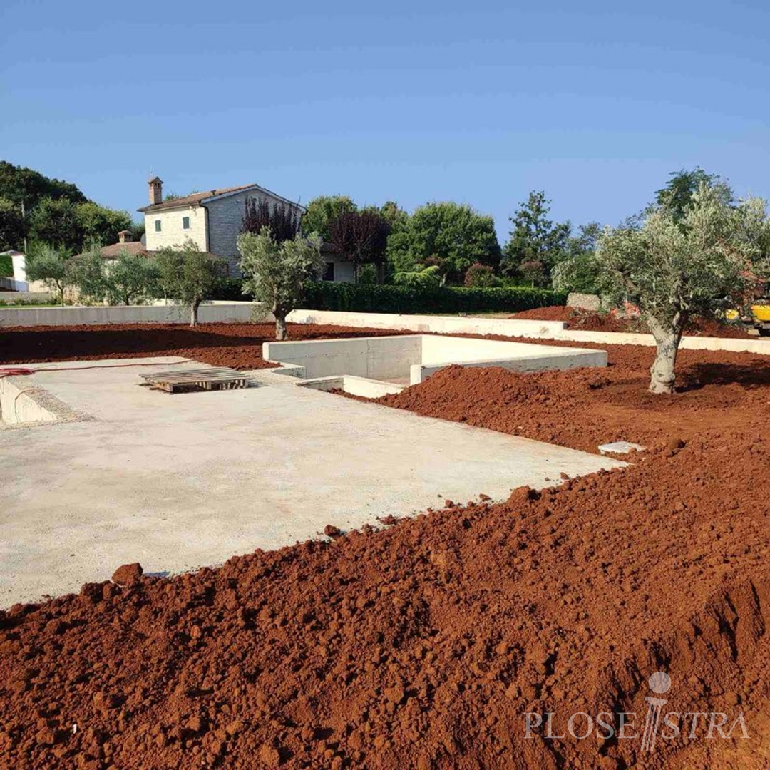 HIGH QUALITY MODERN VILLA WITH POOL IN A QUIET ENVIRONMENT!