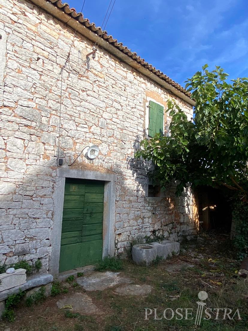 POREČ; VIŠNJAN, STONE HOUSE WITH BEAUTIFUL SEA VIEW; FOR SALE!