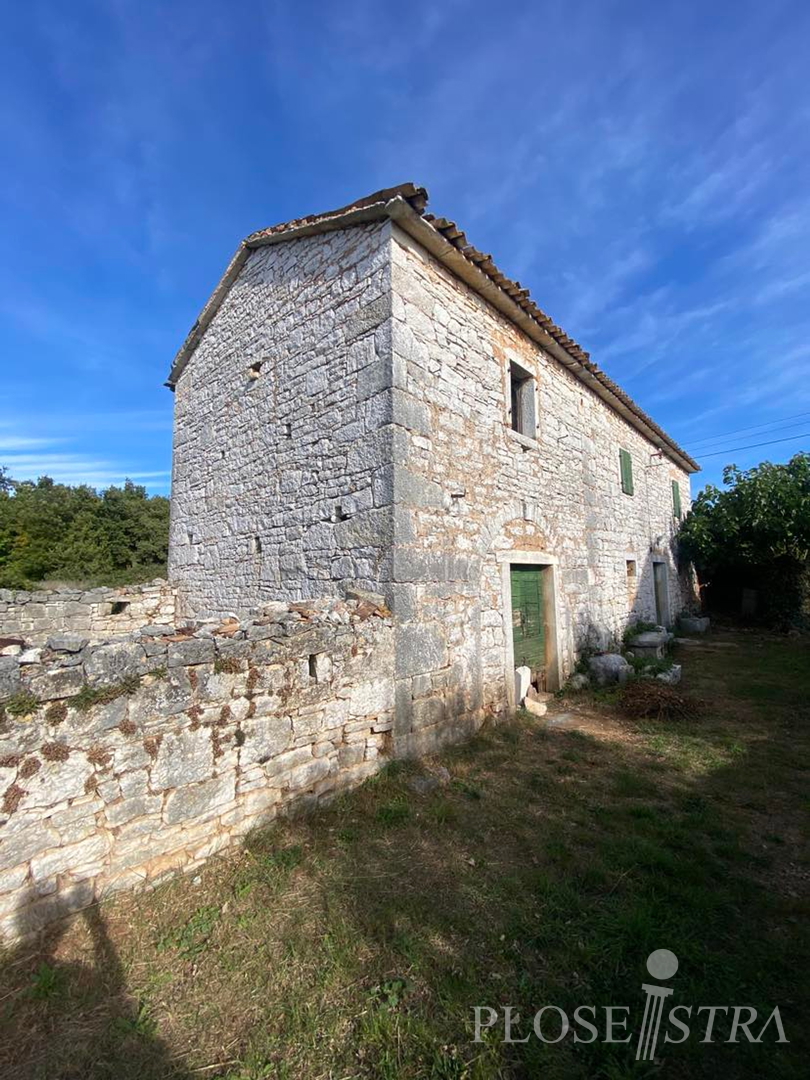 POREČ; VIŠNJAN, STONE HOUSE WITH BEAUTIFUL SEA VIEW; FOR SALE!