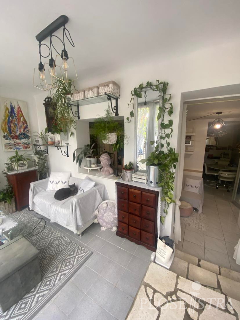 POREČ; STAN PRIZEMLJE; BLIZINA MORA I CENTRA!