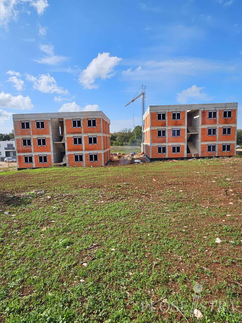 FOR SALE; APARTMENT POREČ; NEW CONSTRUCTION; GREAT LOCATION!