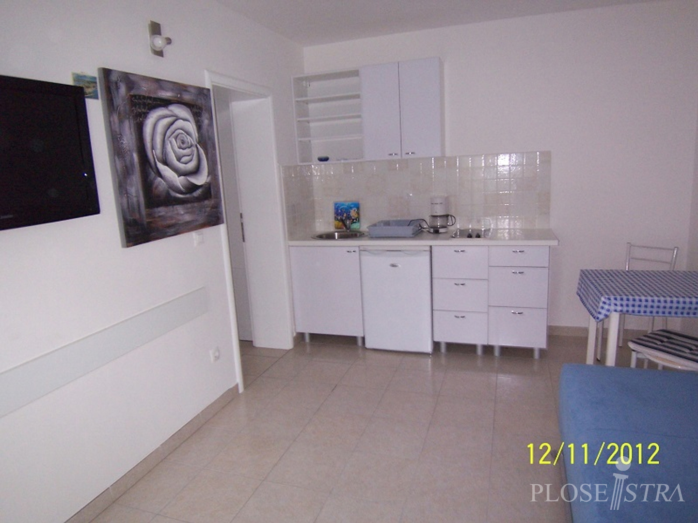 ATRAKTIVNA KUĆA SA 9 APARTMANA U POREČU NA VRHUNSKOJ LOKACIJI!!