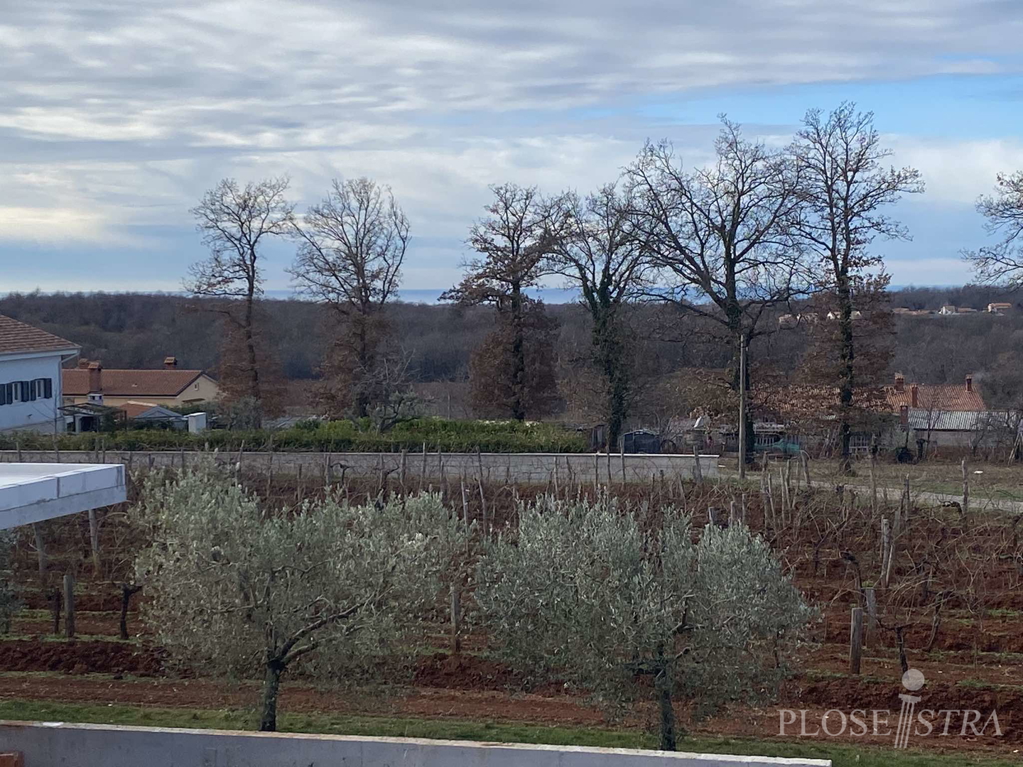 SCHÖNE FAMILIENVILLA MIT MEERBLICK! IN ENTWICKLUNG!