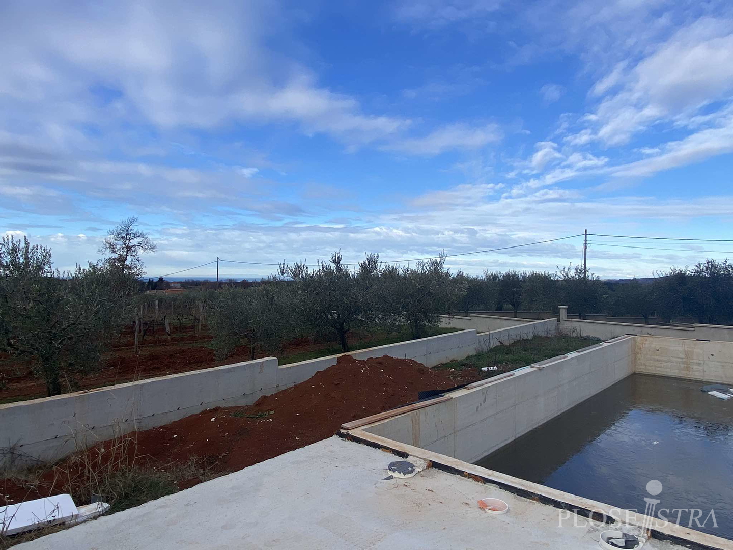 SCHÖNE FAMILIENVILLA MIT MEERBLICK! IN ENTWICKLUNG!