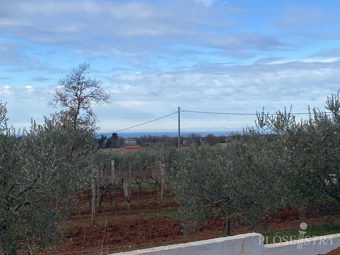 SCHÖNE FAMILIENVILLA MIT MEERBLICK! IN ENTWICKLUNG!