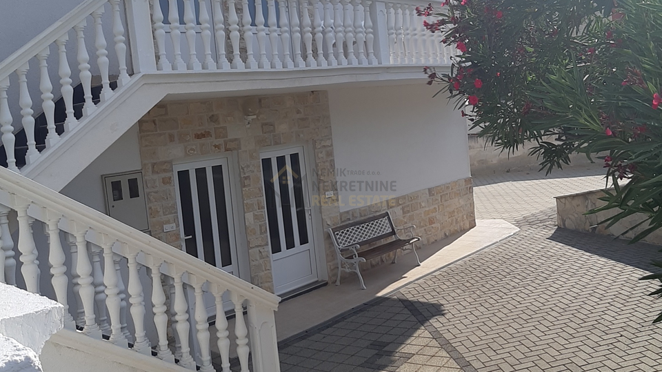 Vodice, house with four apartments and a big garden