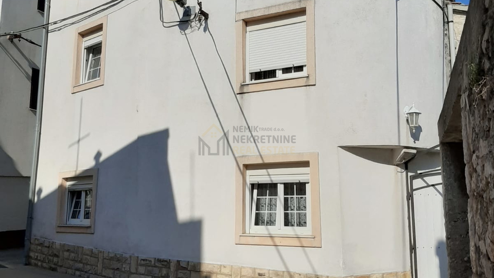 Vodice, a house with a terrace and a view of the whole of Vodice