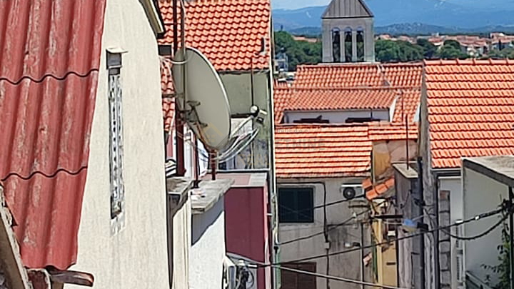 Vodice, a house with a terrace and a view of the whole of Vodice