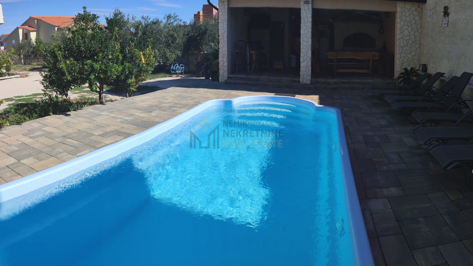 Vodice, house with a spacious yard and swimming pool