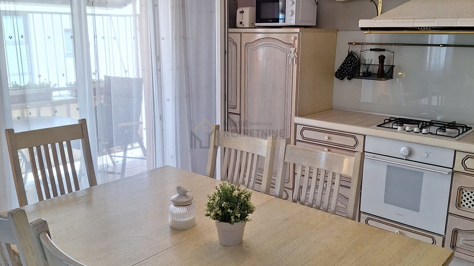 VODICE, THREE-ROOM APARTMENT WITH SEA VIEW