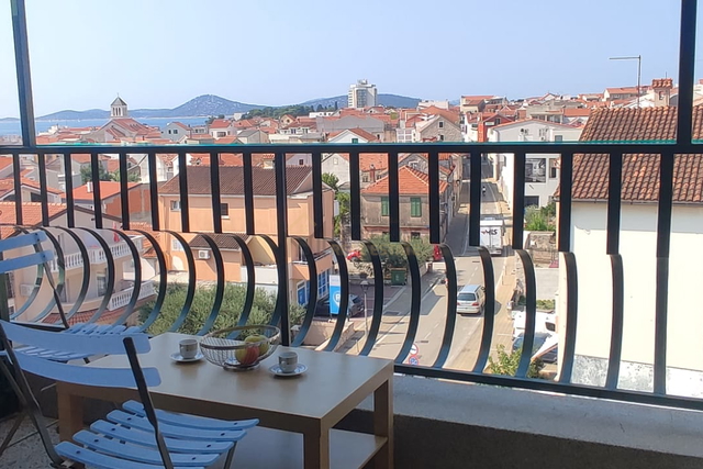 Vodice, small apartment in the center with a sea view