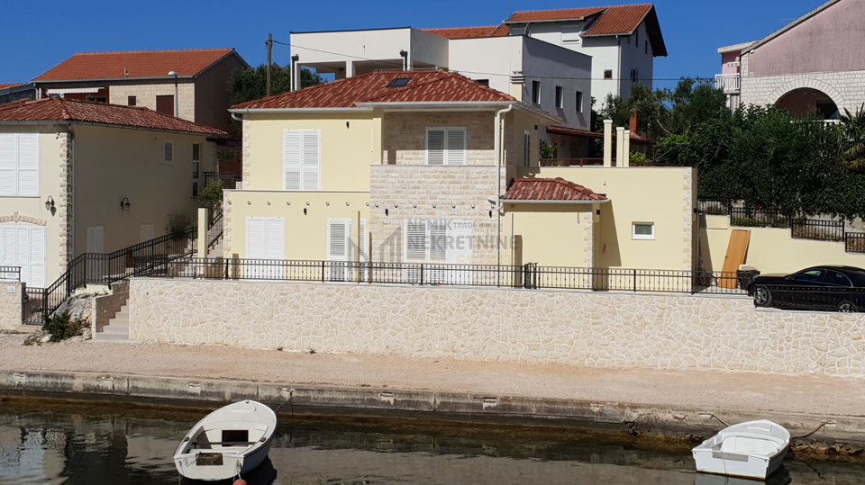 ROGOZNICA, NEW HOUSE ONLY 5 M FROM THE SEA