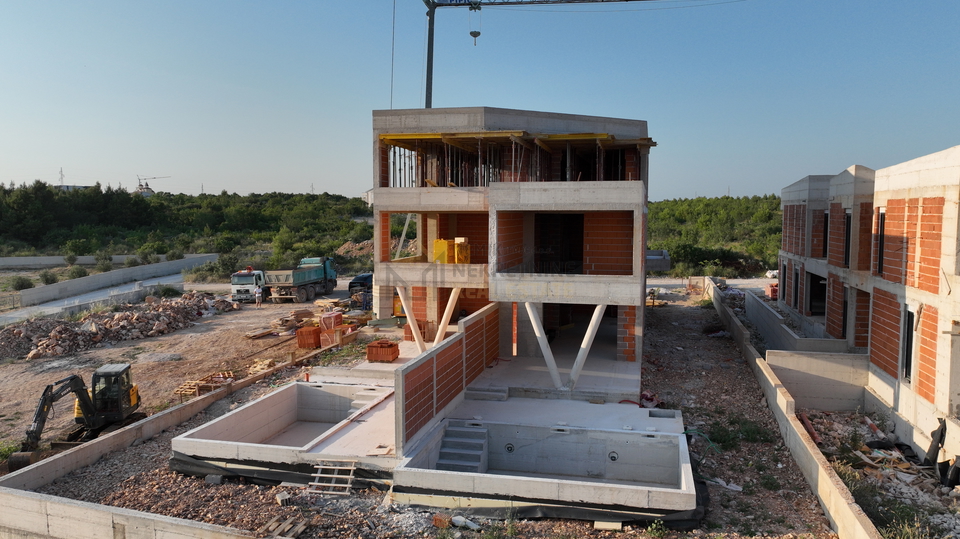 Wohnung, 378 m2, Verkauf, Vodice