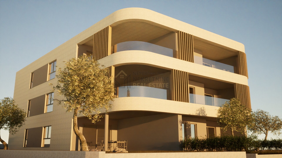 VODICE, STAN NA PRVOM KATU NOVOGRADNJE SA DVIJE SPAVAĆE SOBE I DVIJE KUPAONE, 50 M OD MORA