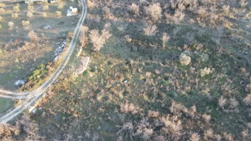 VODICE&comma; ATRAKTIVNO POLJOPRIVREDNO ZEMLJI&Scaron;TE