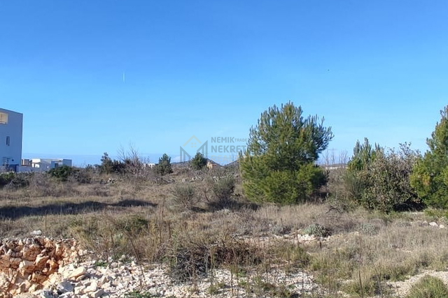 VODICE, ZEMLJIŠTE IDEALNO ZA INVESTICIJU