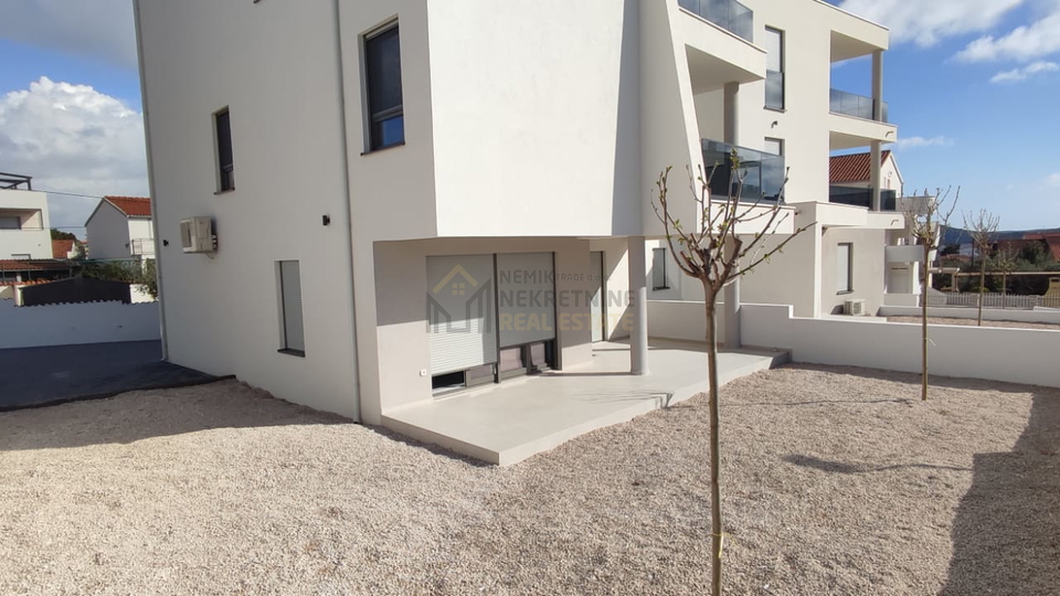 VODICE, NEW BUILDING, TWO-ROOM APARTMENT ON THE GROUNDFLOOR