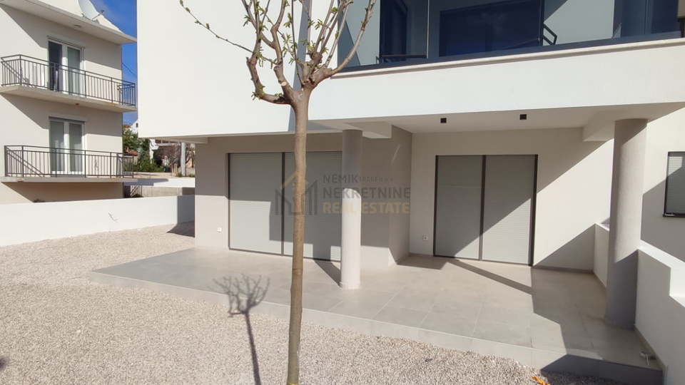 VODICE, NEW BUILDING, TWO-ROOM APARTMENT ON THE GROUNDFLOOR