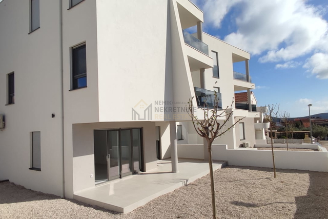 VODICE, NEW BUILDING, TWO-ROOM APARTMENT ON THE GROUNDFLOOR