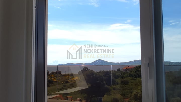 Vodice, novi stan sa pogledom na more i dva parkirna mjesta