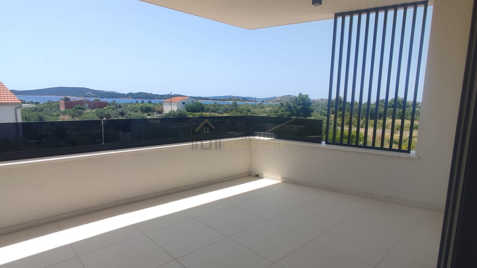 VODICE, NOVI OBJEKT! STAN BLIZU MORA