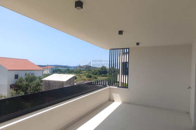 VODICE, NOVI OBJEKT! STAN BLIZU MORA