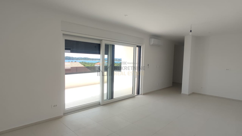 VODICE, NOVI OBJEKT! STAN BLIZU MORA