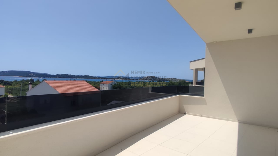 VODICE, NOVI OBJEKT! STAN BLIZU MORA