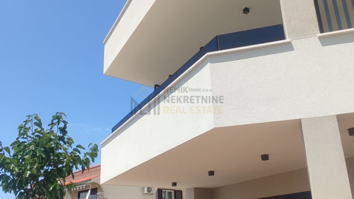 VODICE, NOVI OBJEKT! STAN BLIZU MORA