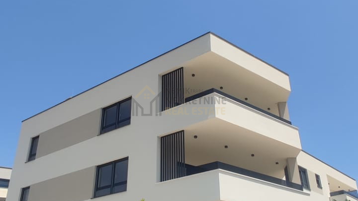 VODICE, NOVI OBJEKT! STAN BLIZU MORA
