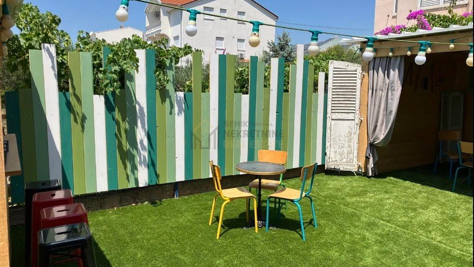 VODICE&comma; &Scaron;ARMANTAN TROSOBAN STAN SPECIFI&Ccaron;NOG URE&Dstrok;ENJA