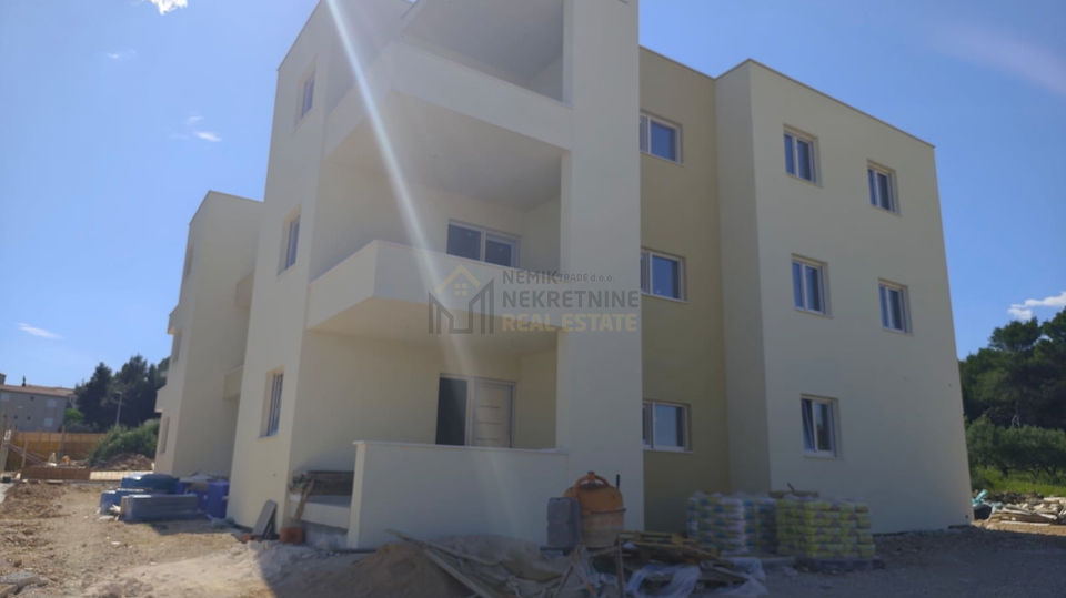 VODICE&comma; NOVOGRADNJA &comma; STAN SA OTVORENIM POGLEDOM