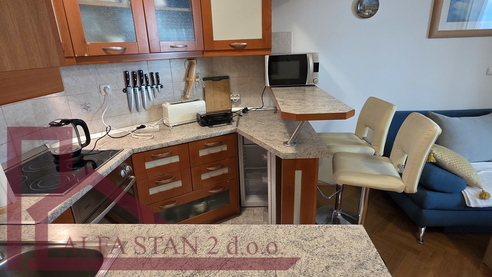 Split&comma; Firule&comma; Jednosoban stan za dugoro&ccaron;ni najam