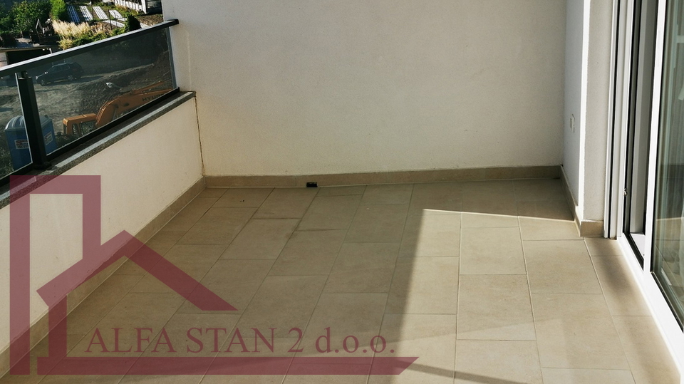 Podstrana&comma; Stro&zcaron;anac&comma; dvosoban stan za dugoro&ccaron;ni najam  900&euro;