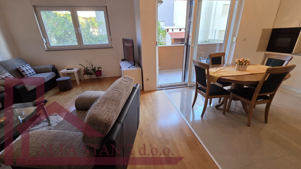 Appartamento&comma; 70 m2&comma; Vendita&comma; Podstrana