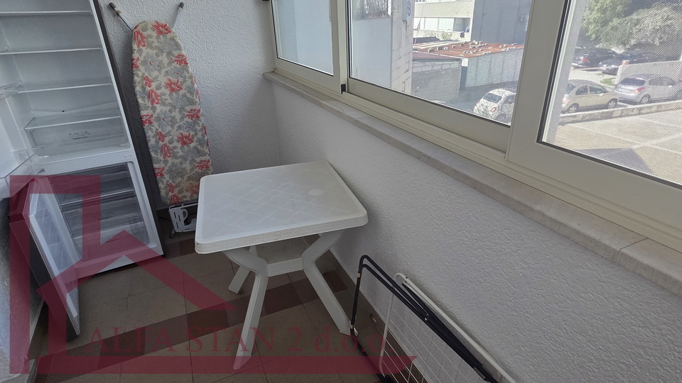 Split&comma; Firule&comma; Jednosoban stan za dugoro&ccaron;ni najam