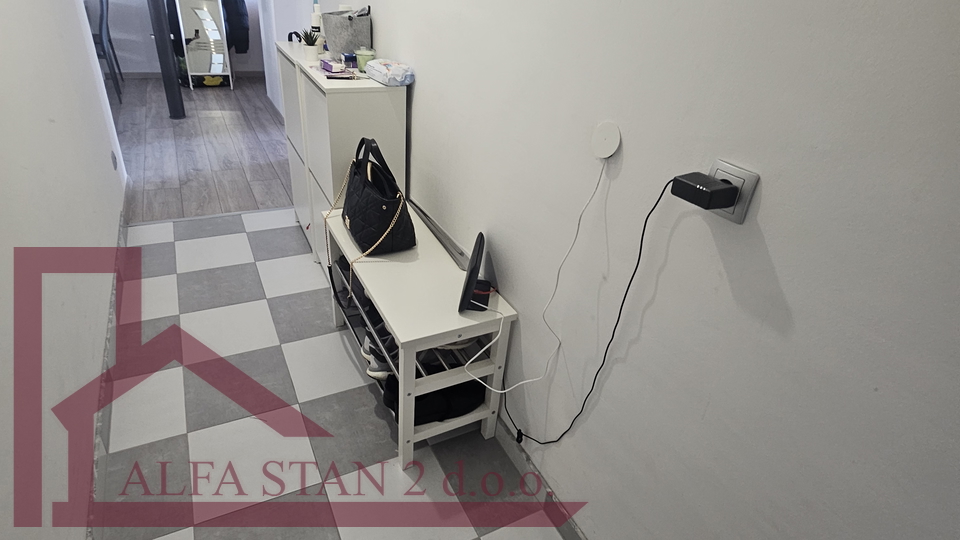 Solin, Ninčevići, newly built two-bedroom apartment with furniture