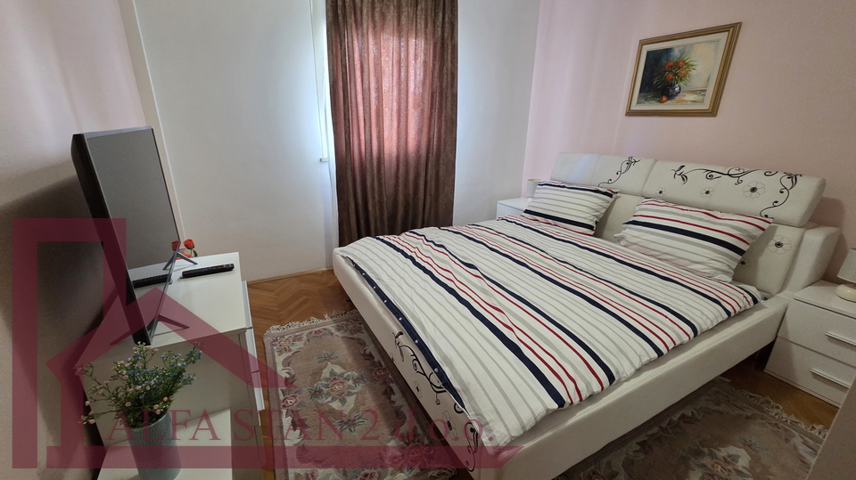 Firule&comma; Split &vert; Dugoro&ccaron;ni najam stana 43 m&sup2; &ndash; Blizu mora i pla&zcaron;e od  01&period;07&period;26