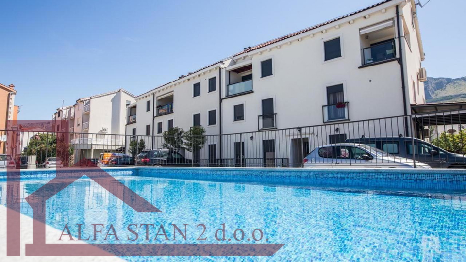 LONG-TERM RENTAL - PODSTRANA, STROŽANAC!!! Luxurious two-room apartment with a swimming pool