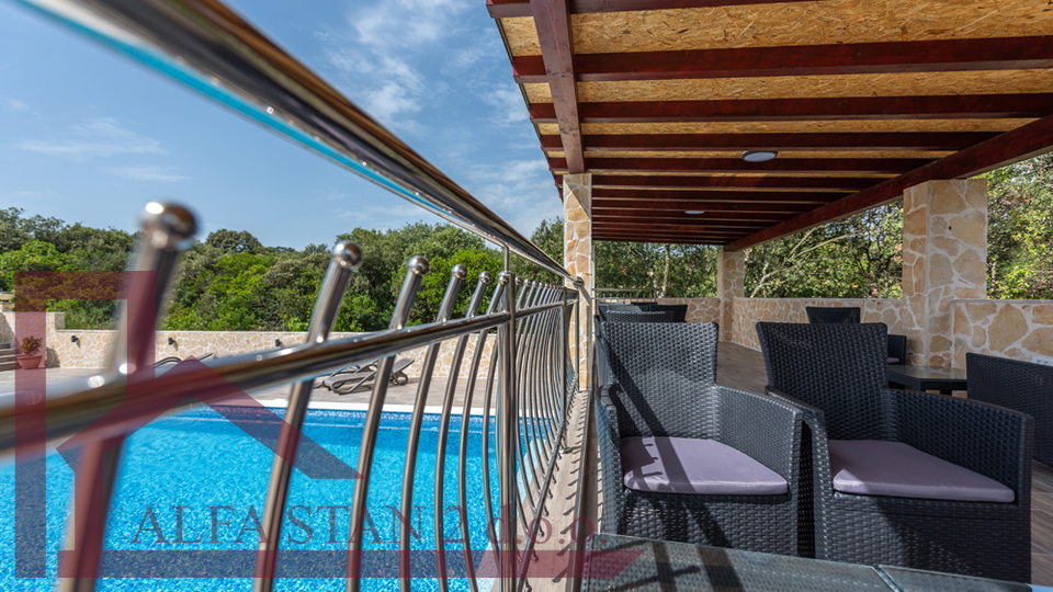 Villa Marina – Vinišće (Ljubljeva) – 549 m², 6 appartamenti, piscina – 999.000 €