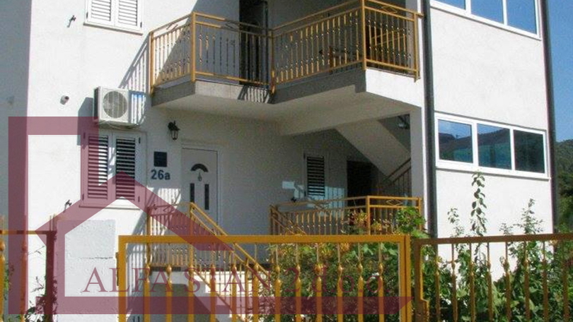 HOUSE FOR SALE &ndash; VINI&Scaron;&Cacute;E &vert; 70 m FROM THE SEA &vert; &euro;750&comma;000