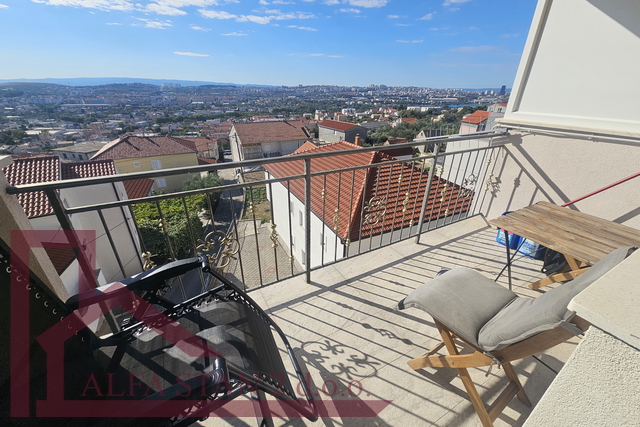 Solin, Ninčevići, newly built two-bedroom apartment with furniture