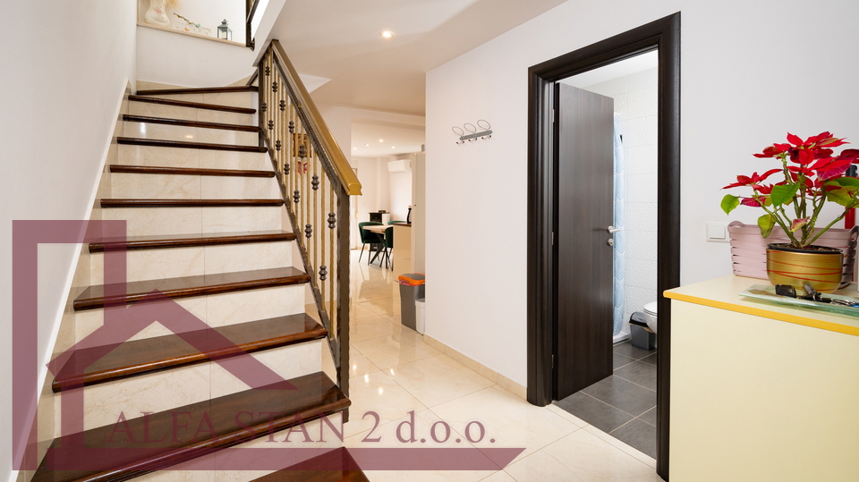 Wohnung, 92 m2, Verkauf, Split - Slatine