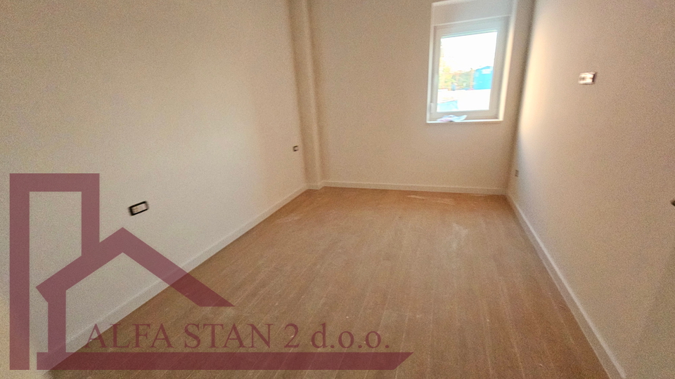 Podstrana, appartamento 68 m2, secondo fila al mare
