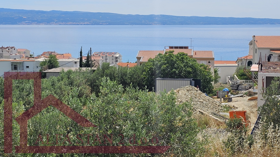 Zemljište Podstrana, Grbavac, 300 metara od mora