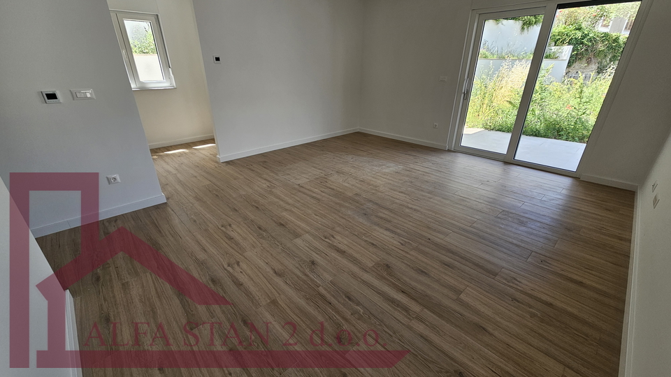 Wohnung, 99 m2, Verkauf, Podstrana