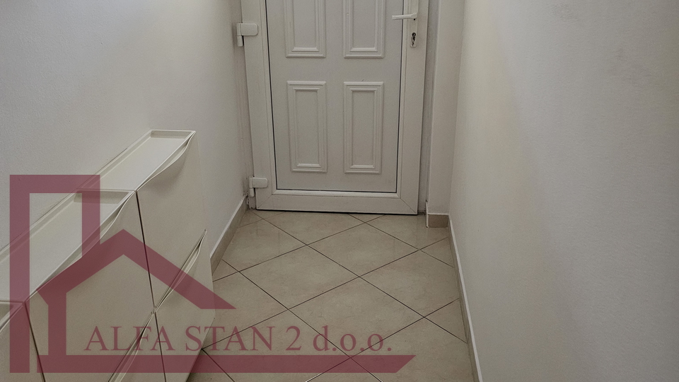 Split, Visoka, Dvosoban stan za dugoročni najam
