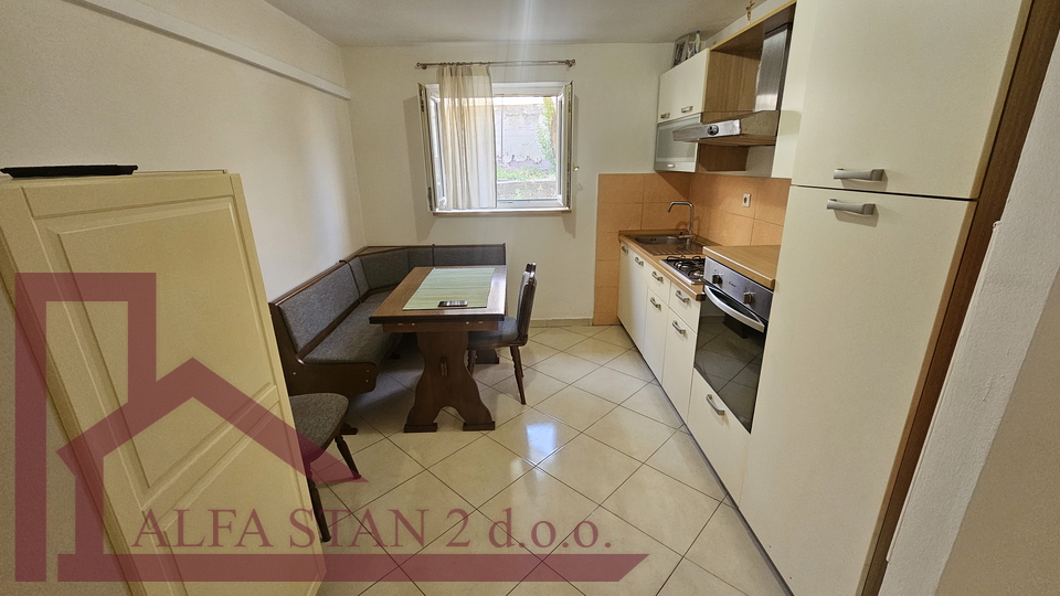 Split, Visoka, Dvosoban stan za dugoročni najam